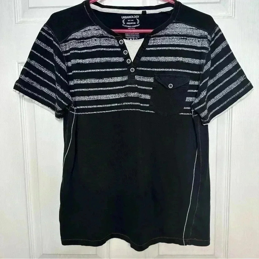 Urbanology T-Shirt Buttons Front Pocket Stripes Black & White Size Medium